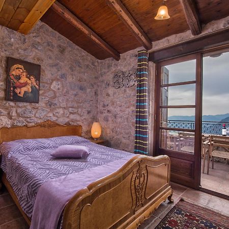 Vip Suite 4 Seasons Arachova Bagian luar foto